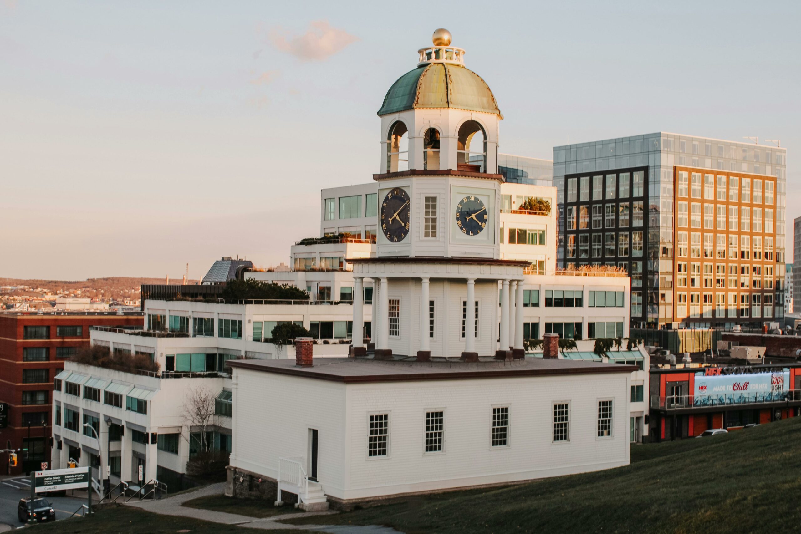 Halifax: El Corazón Marítimo del Atlántico Canadiense
